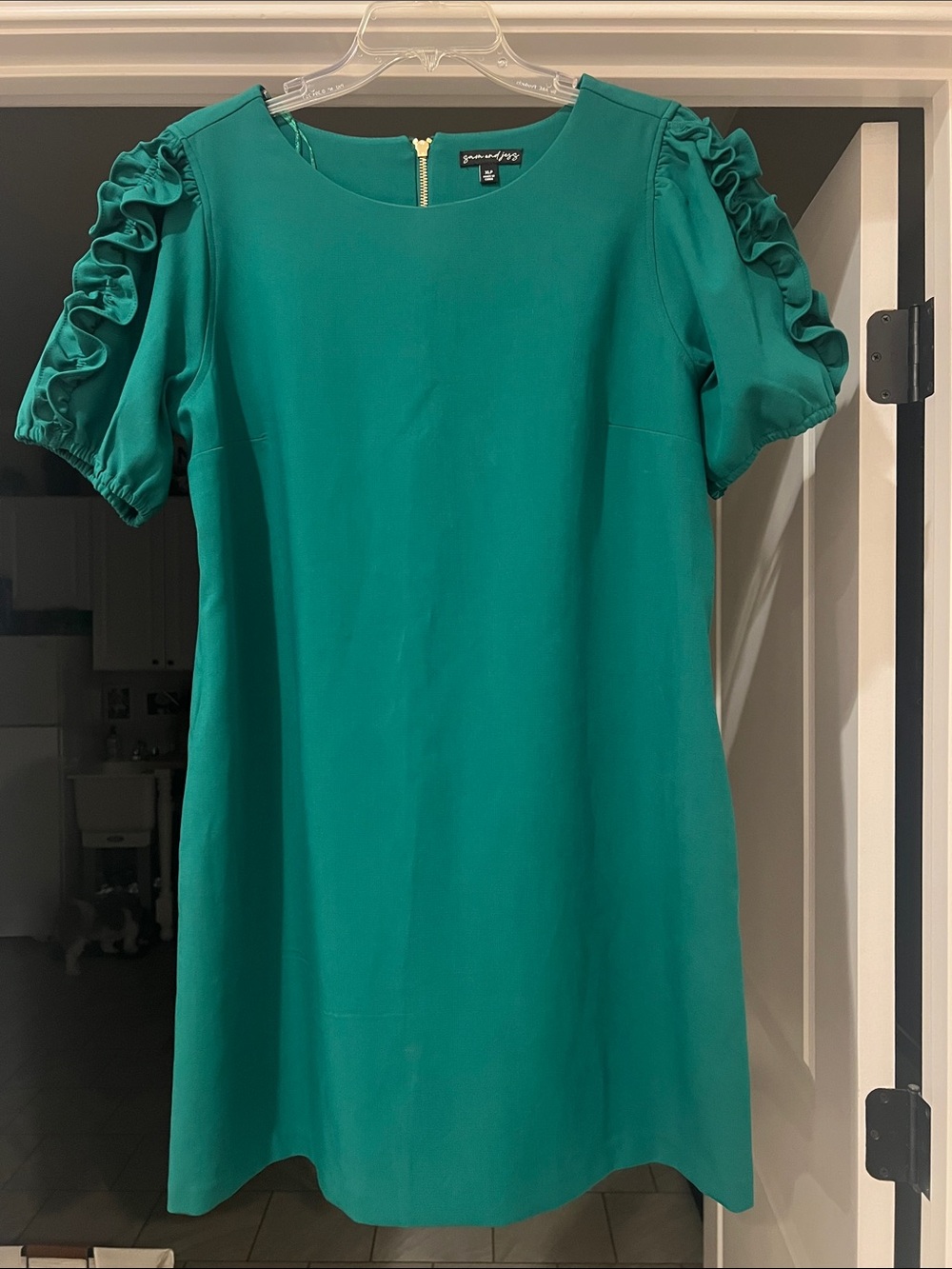 Emerald Green Short Shift Cocktail Dress with Ruffle Puff Sleeves